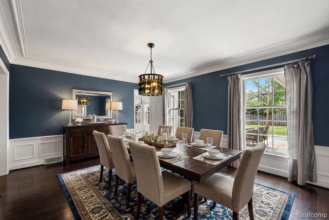 1051 Devonshire Road, Grosse Pointe, MI 48230