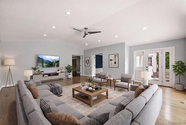 1051 Devonshire Road, Grosse Pointe, MI 48230
