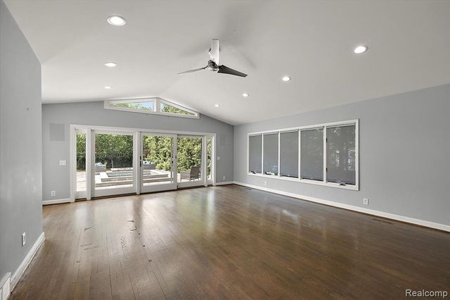 1051 Devonshire Road, Grosse Pointe, MI 48230