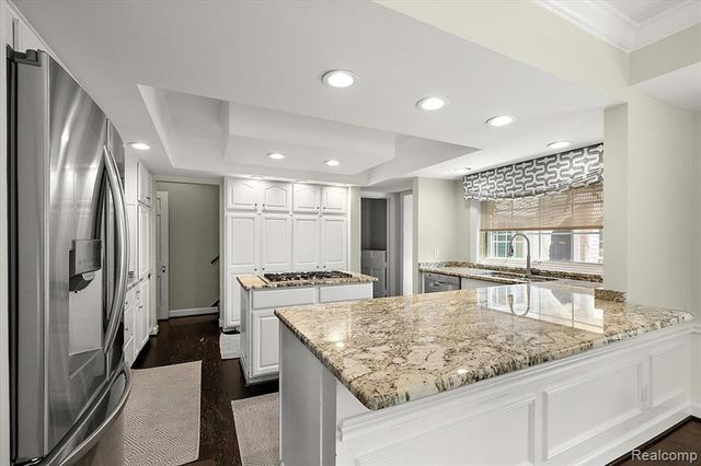 1051 Devonshire Road, Grosse Pointe, MI 48230