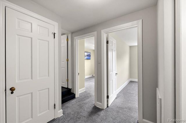 1051 Devonshire Road, Grosse Pointe, MI 48230