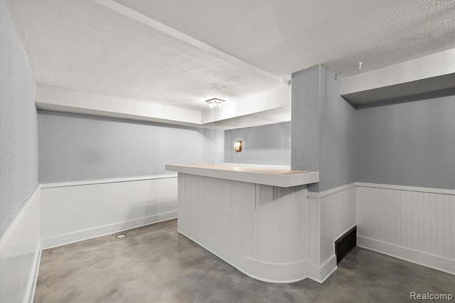 1051 Devonshire Road, Grosse Pointe, MI 48230