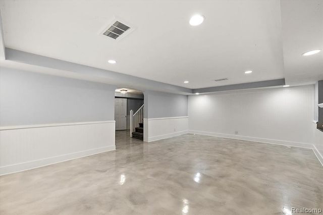 1051 Devonshire Road, Grosse Pointe, MI 48230