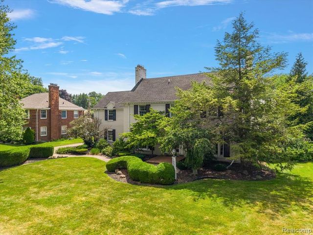 1051 Devonshire Road, Grosse Pointe, MI 48230
