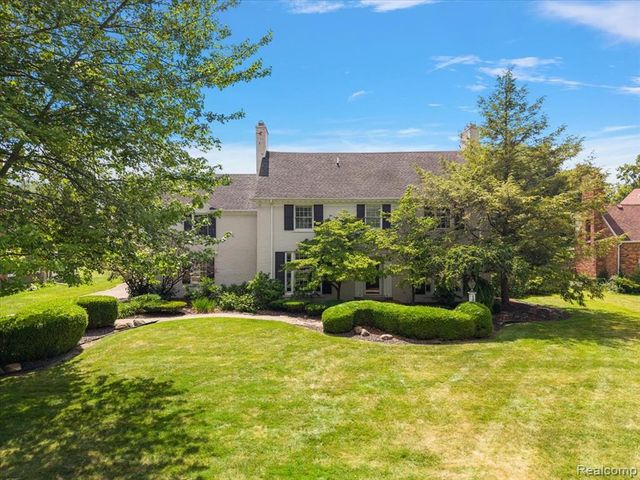 1051 Devonshire Road, Grosse Pointe, MI 48230