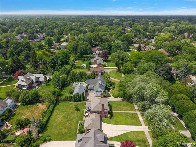 1051 Devonshire Road, Grosse Pointe, MI 48230