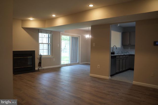 84 WOODLAKE DR, Marlton, NJ 08053