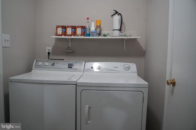 84 WOODLAKE DR, Marlton, NJ 08053