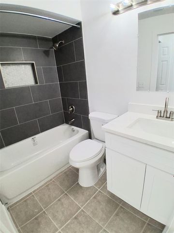 1047 FLORIDA HOLLY DRIVE, Orlando, FL 32811