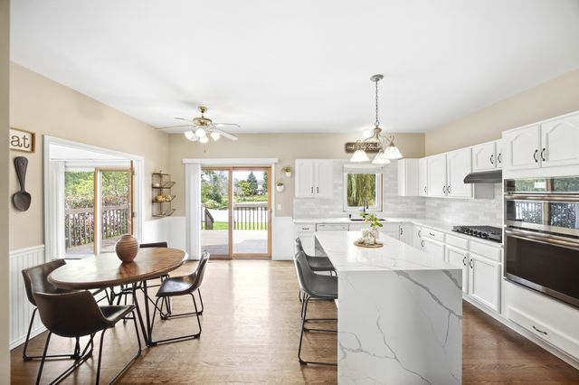 452 Spring Ridge Drive, Crystal Lake, IL 60012