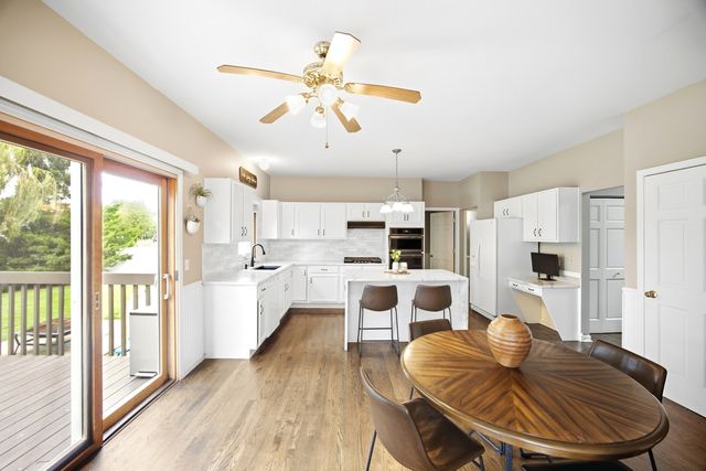 452 Spring Ridge Drive, Crystal Lake, IL 60012