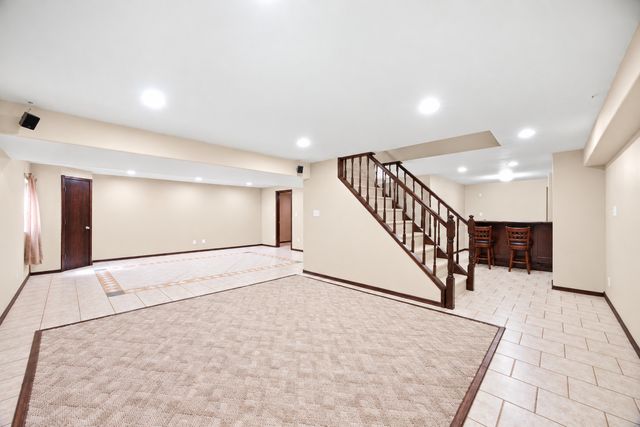 452 Spring Ridge Drive, Crystal Lake, IL 60012