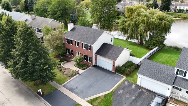 452 Spring Ridge Drive, Crystal Lake, IL 60012