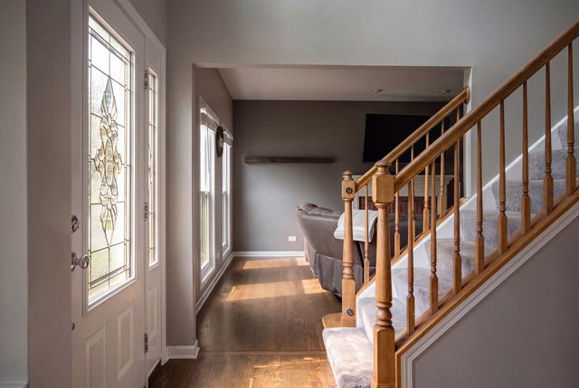 452 Spring Ridge Drive, Crystal Lake, IL 60012