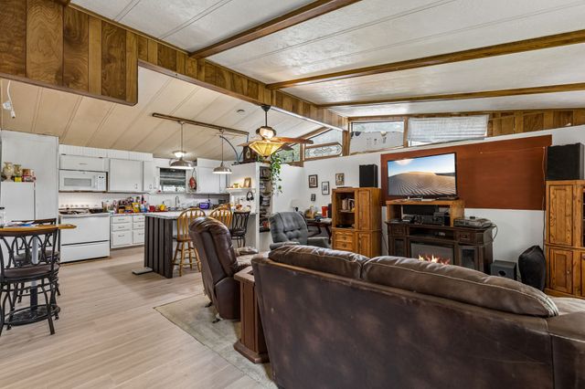 1454 Forrest Trail, Azle, TX 76020