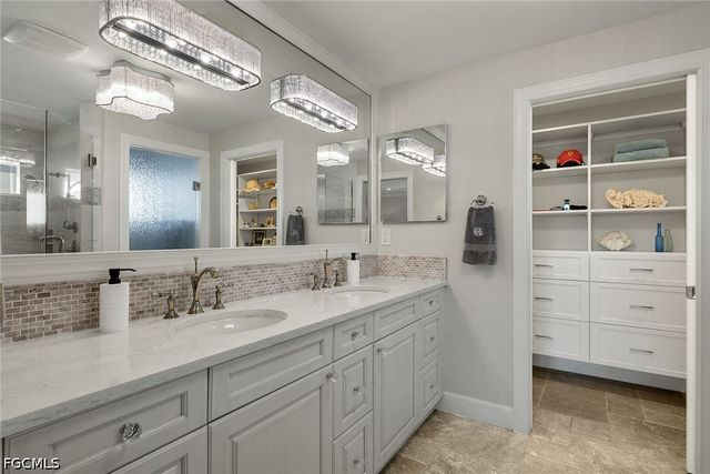 1674 Sabal Palm DR, Sanibel, FL 33957