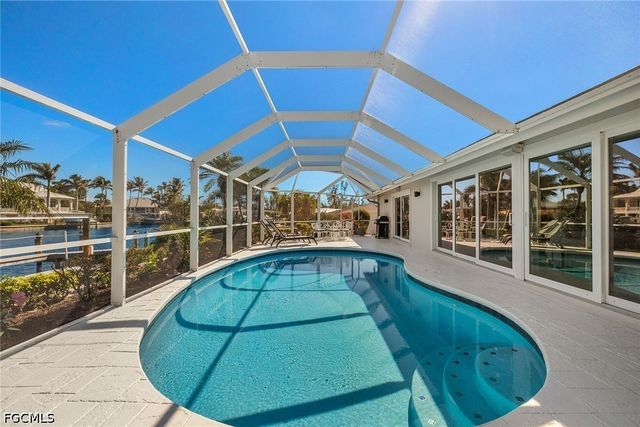 1674 Sabal Palm DR, Sanibel, FL 33957
