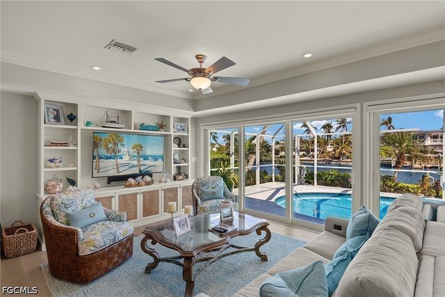 1674 Sabal Palm DR, Sanibel, FL 33957