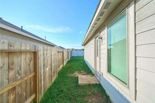 18598 Cepagatti Drive, New Caney, TX 77357