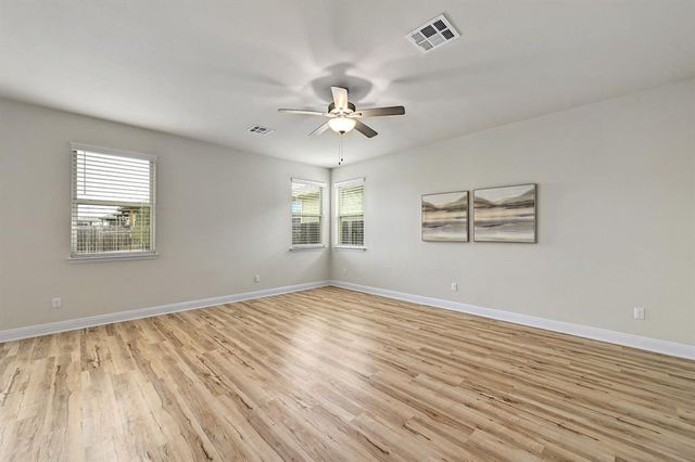 156 Gray Wolf DR, San Marcos, TX 78666
