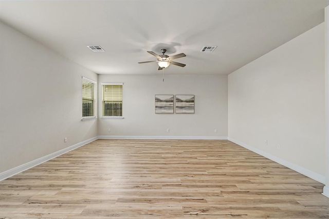 156 Gray Wolf DR, San Marcos, TX 78666