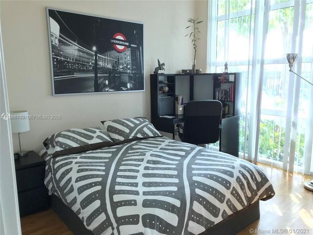 1945 S Ocean Dr M2, Hallandale Beach, FL 33009