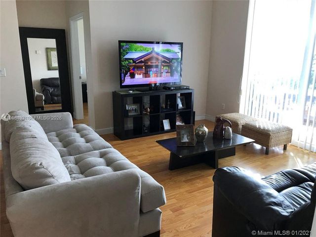 1945 S Ocean Dr M2, Hallandale Beach, FL 33009