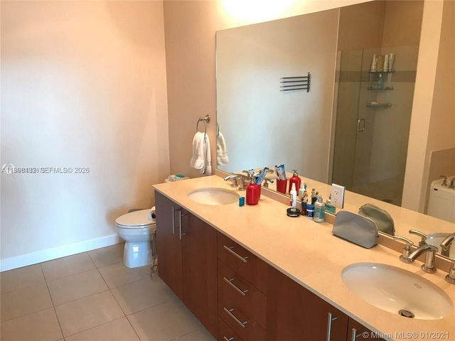 1945 S Ocean Dr M2, Hallandale Beach, FL 33009