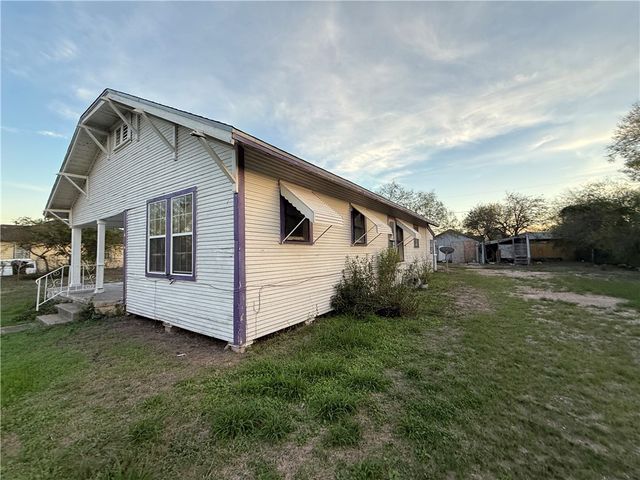 519 W Mesquite Ave, Kingsville, TX 78363
