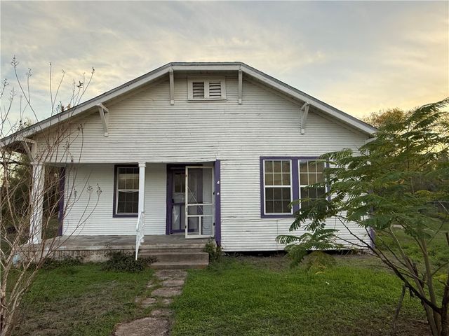 519 W Mesquite Ave, Kingsville, TX 78363