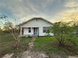 519 W Mesquite Ave, Kingsville, TX 78363