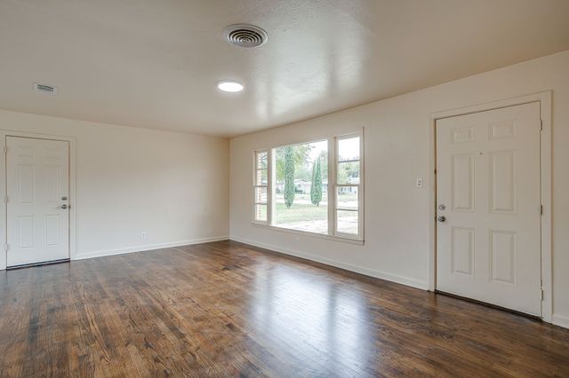 4315 Mackey Drive, North Richland Hills, TX 76180