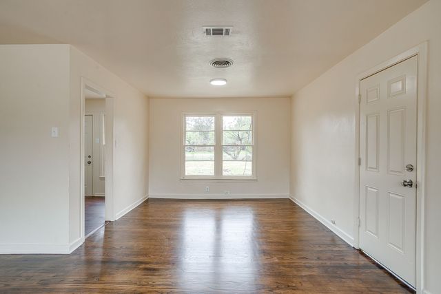 4315 Mackey Drive, North Richland Hills, TX 76180