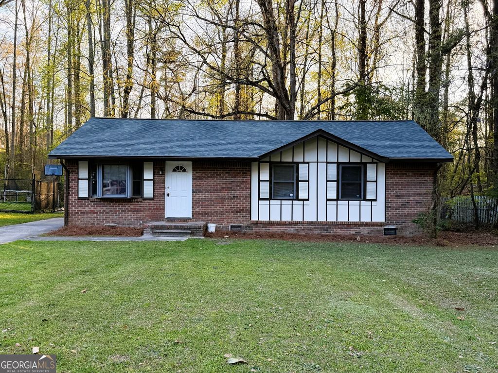 1345 Labelle Street, Jonesboro, GA 30238