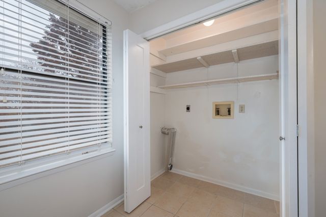 313 Hollywood Dr, Old Hickory, TN 37138