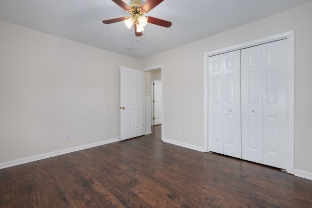 313 Hollywood Dr, Old Hickory, TN 37138