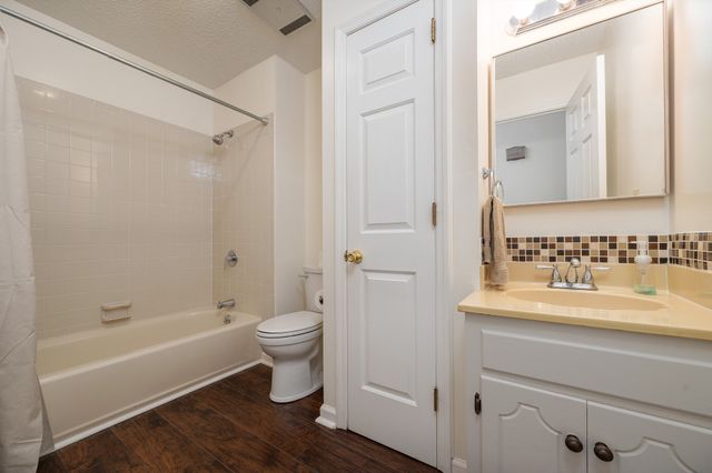 313 Hollywood Dr, Old Hickory, TN 37138