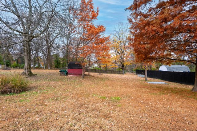 313 Hollywood Dr, Old Hickory, TN 37138