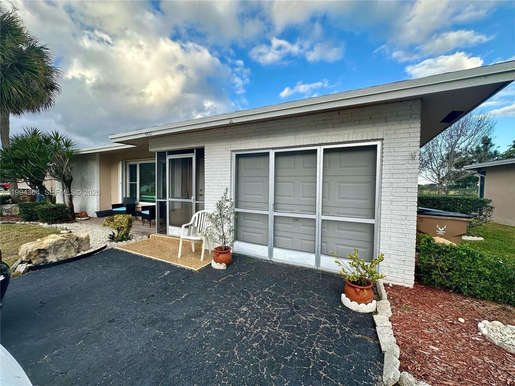 4801 NW 13th Ave, Deerfield Beach, FL 33064