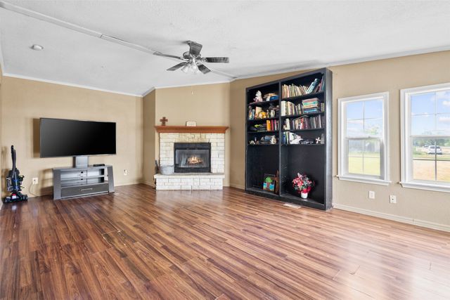 335 County Road 2100, Corsicana, TX 75110