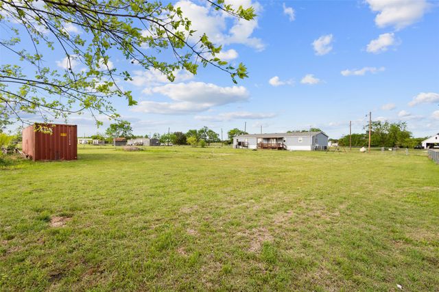 335 County Road 2100, Corsicana, TX 75110
