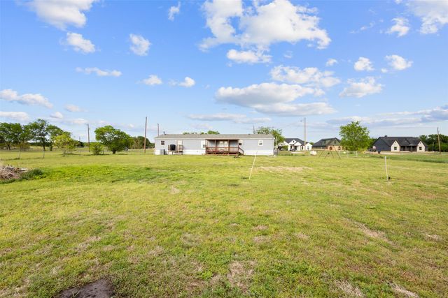 335 County Road 2100, Corsicana, TX 75110