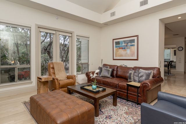 72 ETON GREEN CIR, San Antonio, TX 78257