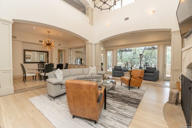 72 ETON GREEN CIR, San Antonio, TX 78257