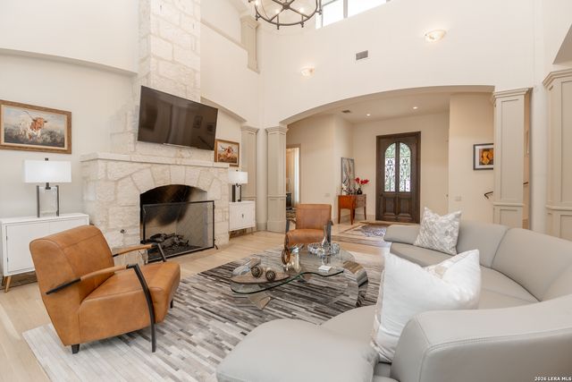 72 ETON GREEN CIR, San Antonio, TX 78257