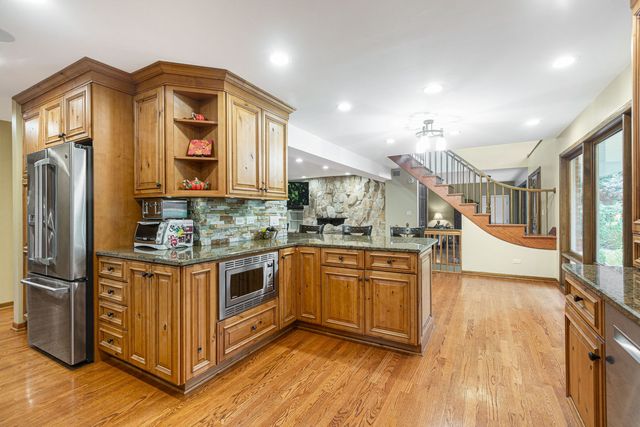 2665 CRESTWOOD Lane, Riverwoods, IL 60015