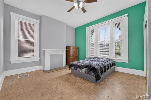 3734 Texas Avenue, St Louis, MO 63118