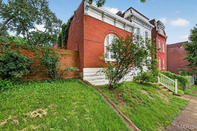 3734 Texas Avenue, St Louis, MO 63118