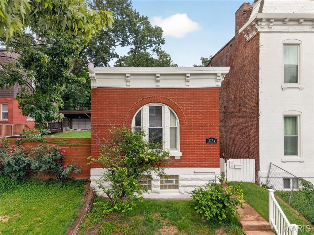 3734 Texas Avenue, St Louis, MO 63118