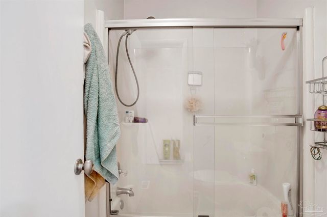 4730 Huron Dr, Pensacola, FL 32507